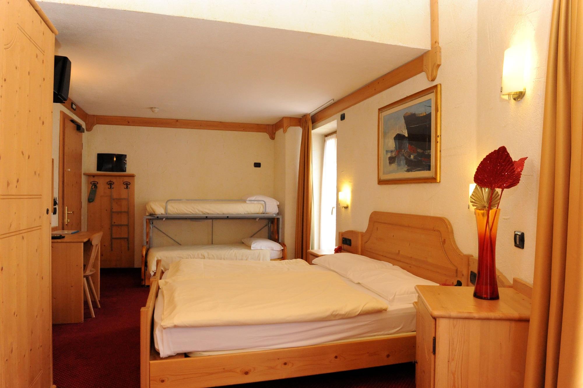 Hotel Helvetia 리비뇨 외부 사진