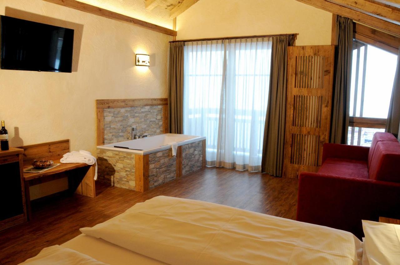 Hotel Helvetia 리비뇨 외부 사진
