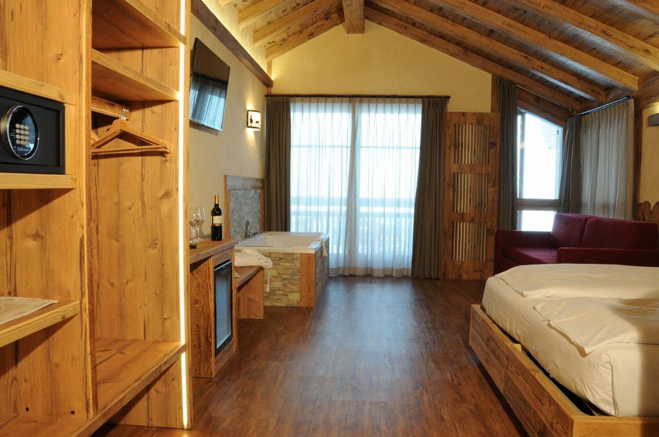 Hotel Helvetia 리비뇨 외부 사진