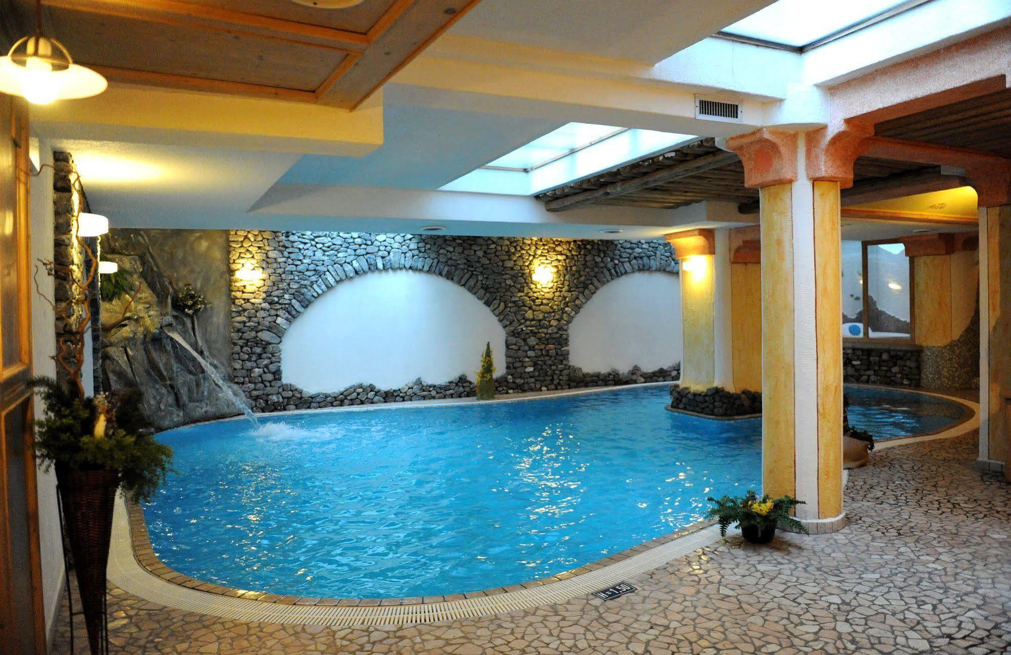 Hotel Helvetia 리비뇨 외부 사진